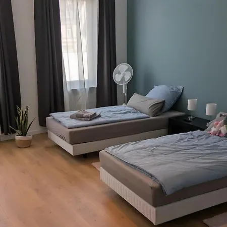 100 Qm Raumwunder Inmitten Der Altstadt Apartman