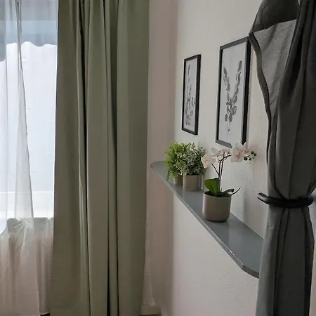 100 Qm Raumwunder Inmitten Der Altstadt Apartman *